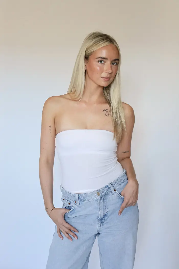 Esmay, studio photograph for Deely Creators