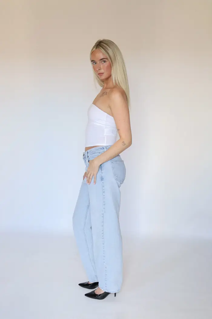 Esmay, studio photograph for Deely Creators