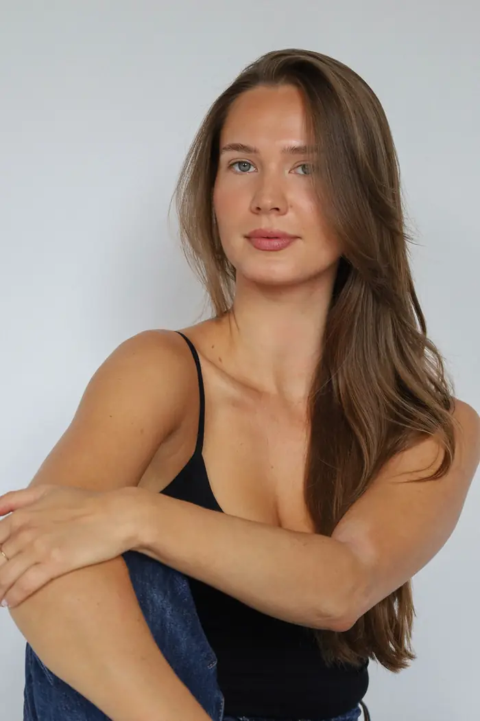 Majka, studio photograph for Deely Creators