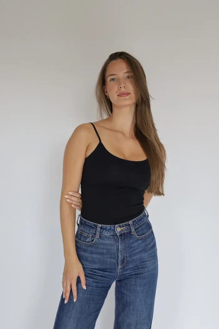 Majka, studio photograph for Deely Creators