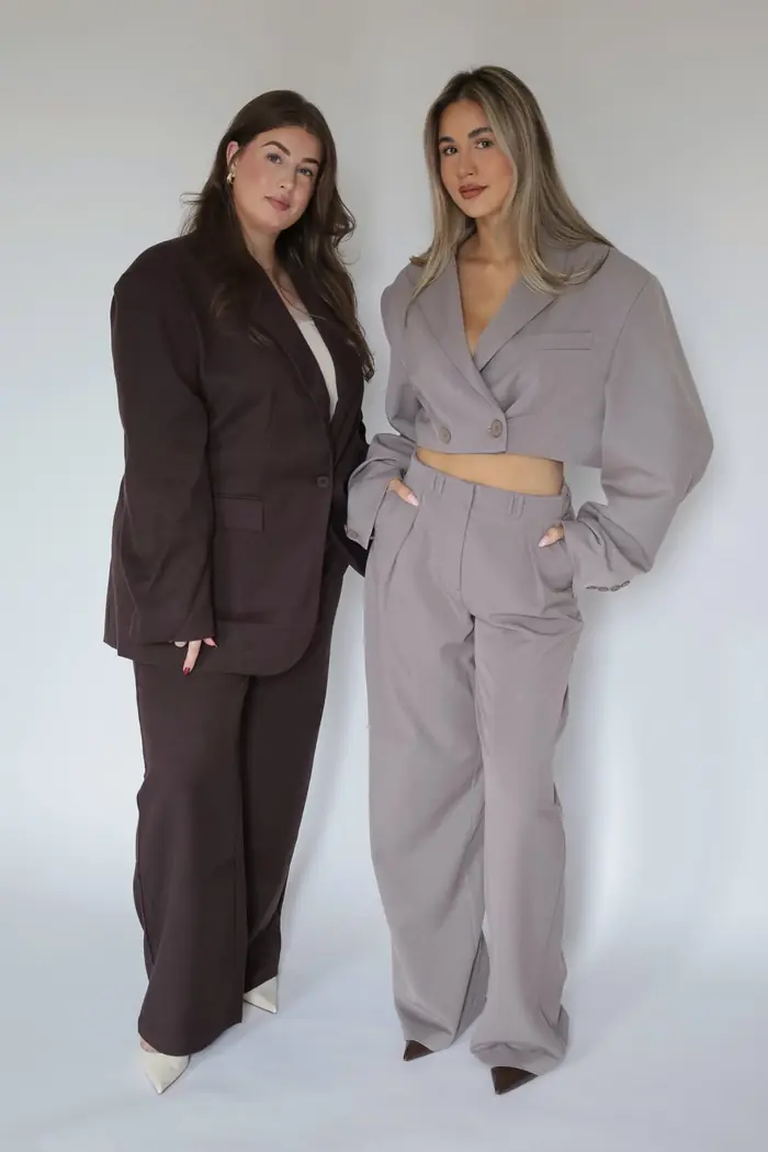 Bente and Delia, founders of Deely Creators